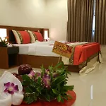 Suite Dreams Hotel